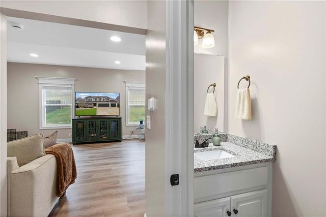 2413 SE Creek Ridge Court, Blue Springs, MO 64014