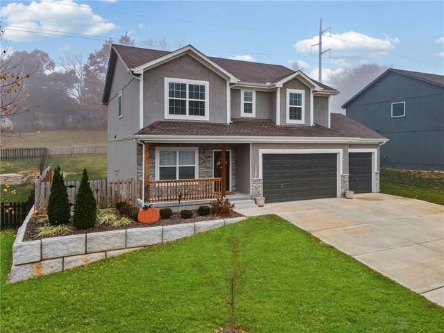 2413 SE Creek Ridge Court, Blue Springs, MO 64014