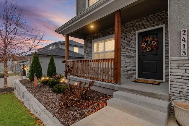 2413 SE Creek Ridge Court, Blue Springs, MO 64014