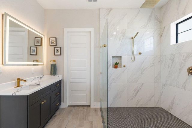 2415 Comal Springs, Canyon Lake, TX 78133