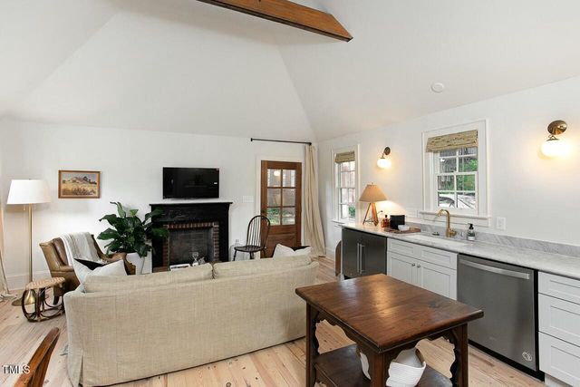 821 N Buchanan Boulevard C, Durham, NC 27701