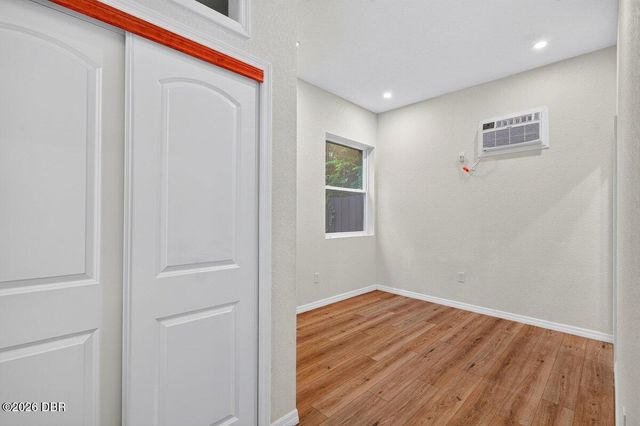 205 N Wild Olive Ave, Daytona Beach, FL 32118