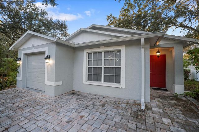 8414 N RIVER DUNE STREET, Tampa, FL 33617