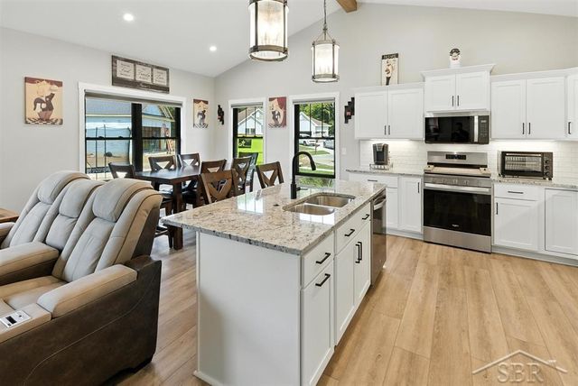 701 Broadhead Drive, Midland, MI 48642