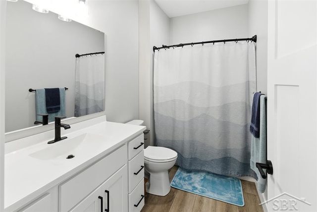 701 Broadhead Drive, Midland, MI 48642