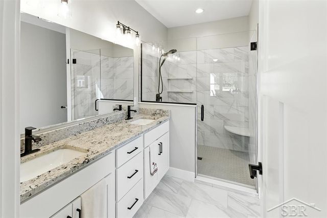 701 Broadhead Drive, Midland, MI 48642