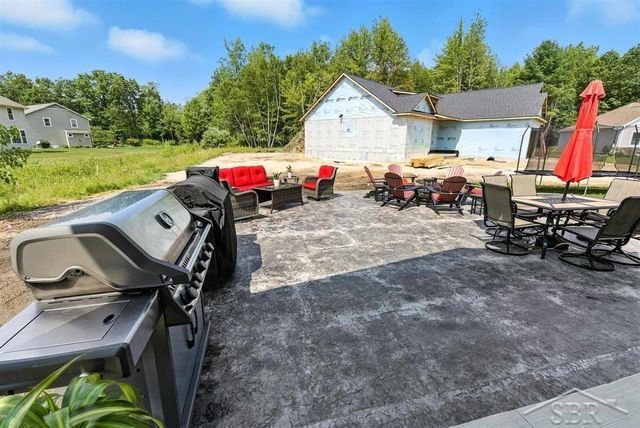 701 Broadhead Drive, Midland, MI 48642