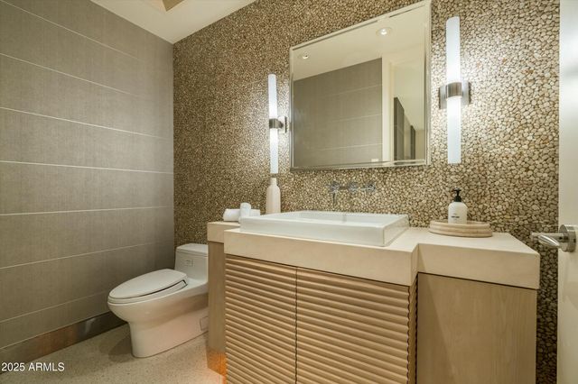 9151 N KOBER Road, Paradise Valley, AZ 85253