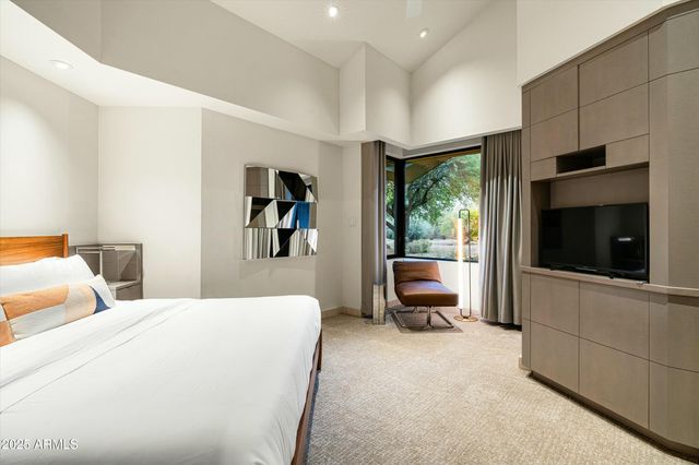 9151 N KOBER Road, Paradise Valley, AZ 85253