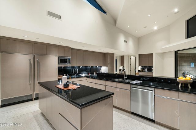 9151 N KOBER Road, Paradise Valley, AZ 85253