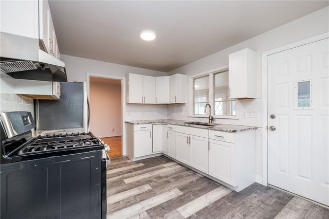 20 White Village Drive, Penfield, NY 14625