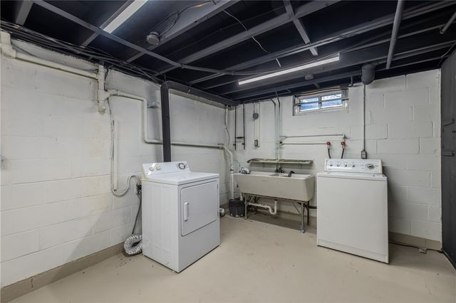 20 White Village Drive, Penfield, NY 14625