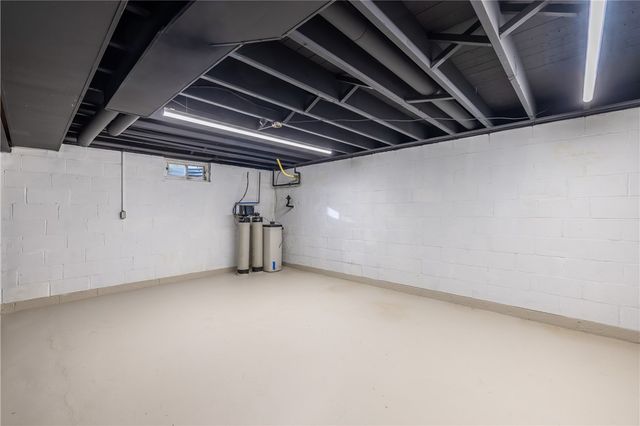 20 White Village Drive, Penfield, NY 14625