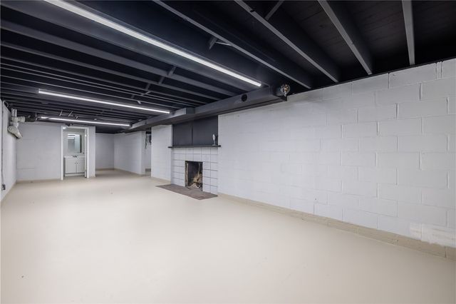 20 White Village Drive, Penfield, NY 14625