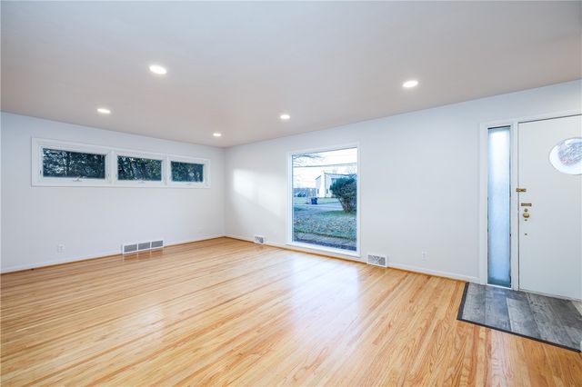 20 White Village Drive, Penfield, NY 14625