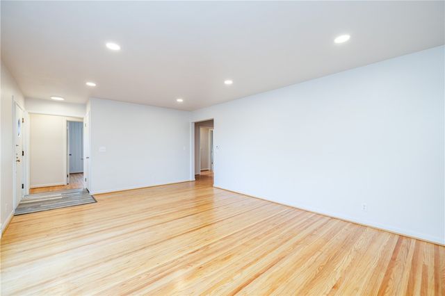 20 White Village Drive, Penfield, NY 14625