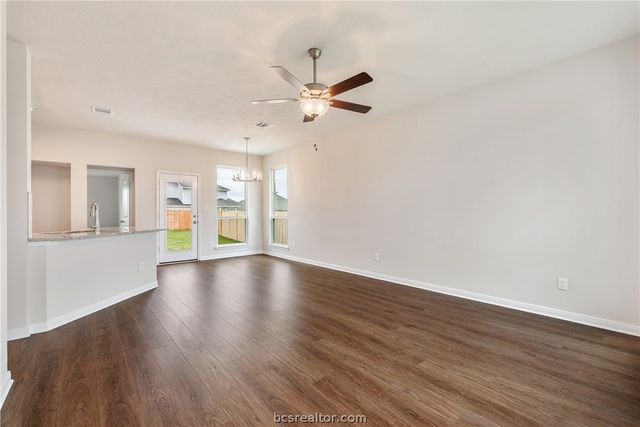 218 Cross Lane, Caldwell, TX 77836