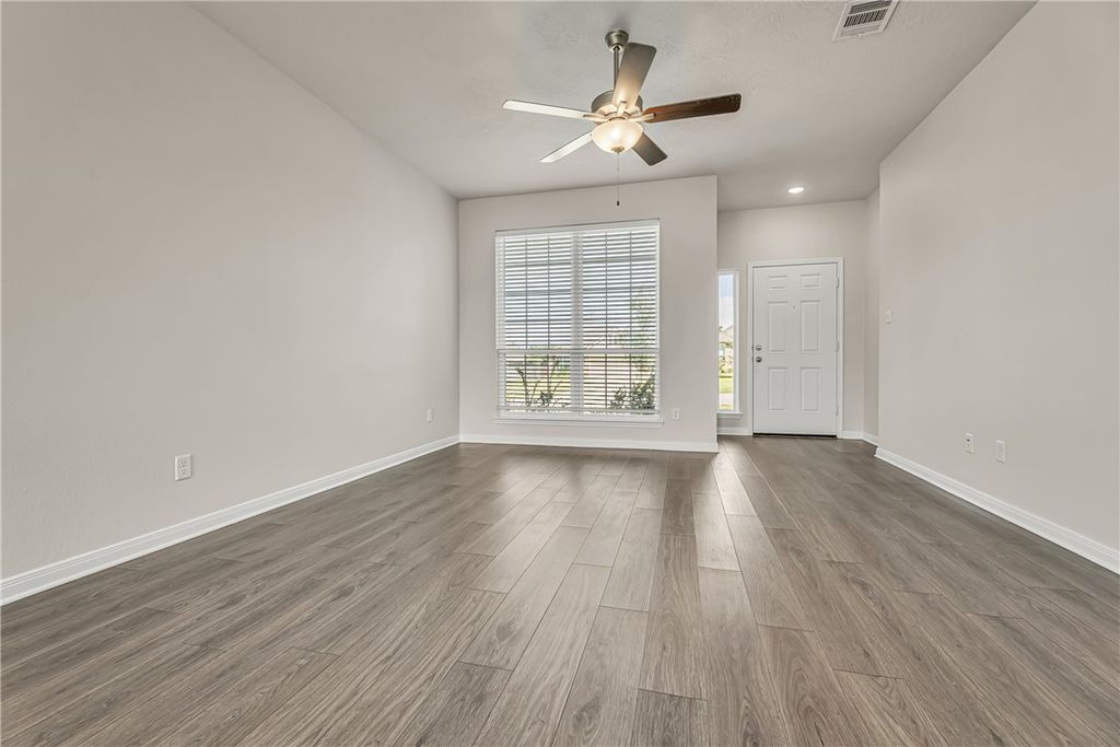 218 Cross Lane, Caldwell, TX 77836 — photo 4