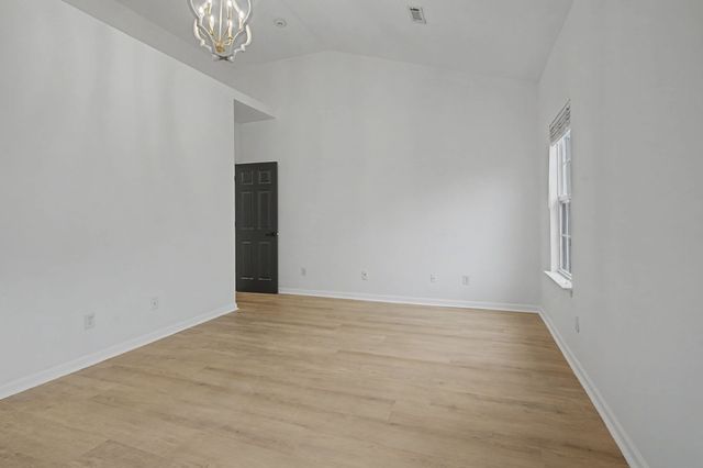 1030 Oakhall Dr, Mount Juliet, TN 37122