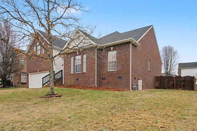 1030 Oakhall Dr, Mount Juliet, TN 37122