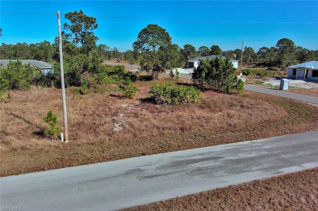 733 Bumby ST E, LEHIGH ACRES, FL 33974 — exterior