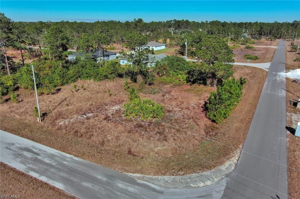 733 Bumby ST E, LEHIGH ACRES, FL 33974 — photo 2