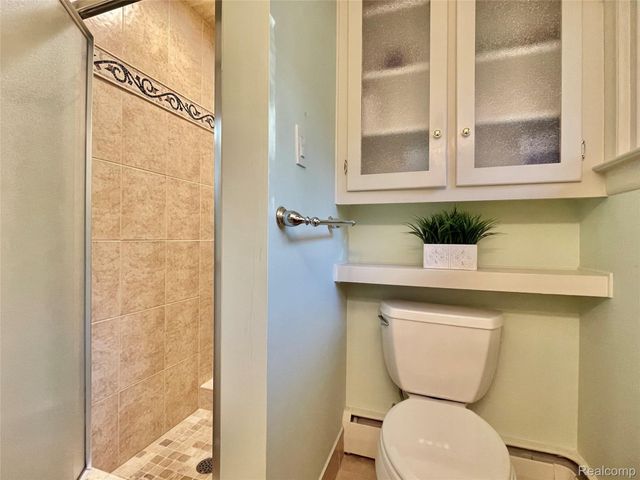 6460 Elmoor Drive, Troy, MI 48098