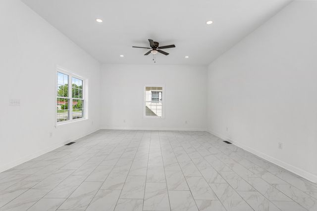 409 E Buckner Street, Tuscola, IL 61953