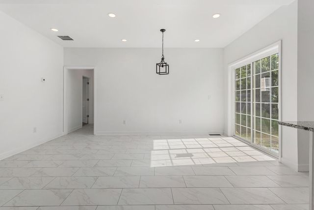 409 E Buckner Street, Tuscola, IL 61953