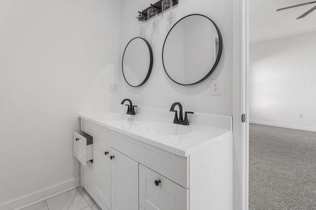 409 E Buckner Street, Tuscola, IL 61953