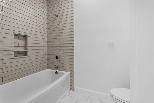 409 E Buckner Street, Tuscola, IL 61953