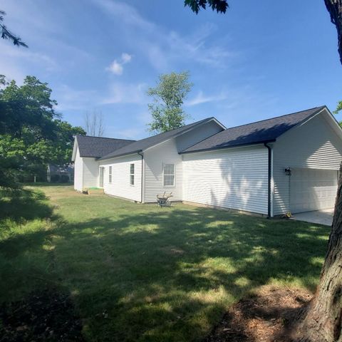 409 E Buckner Street, Tuscola, IL 61953