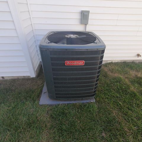 409 E Buckner Street, Tuscola, IL 61953