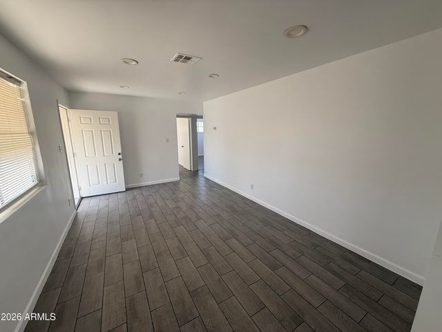 8033 N 29TH Drive, Phoenix, AZ 85051
