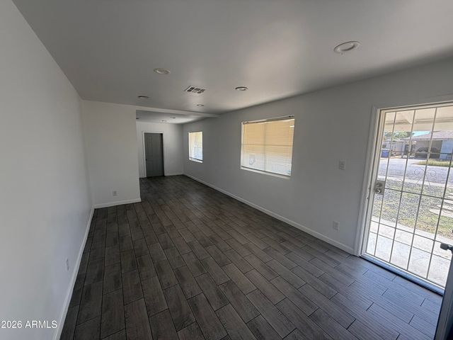 8033 N 29TH Drive, Phoenix, AZ 85051