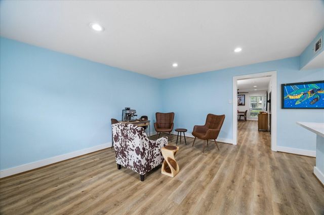 13184 Trail Hollow Drive 3184, Houston, TX 77079