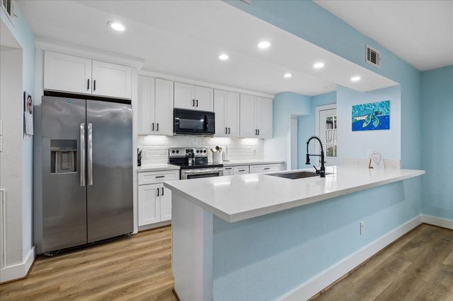 13184 Trail Hollow Drive 3184, Houston, TX 77079