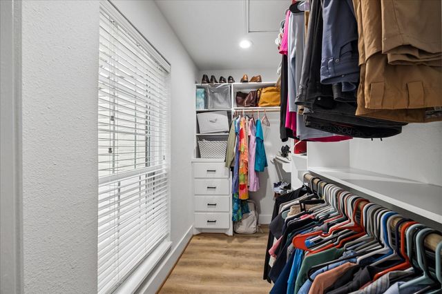 13184 Trail Hollow Drive 3184, Houston, TX 77079