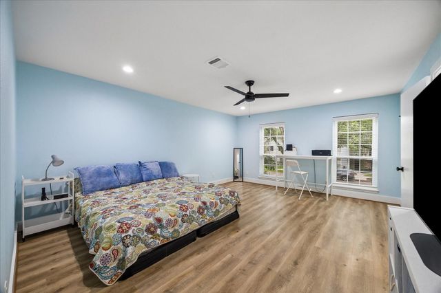 13184 Trail Hollow Drive 3184, Houston, TX 77079