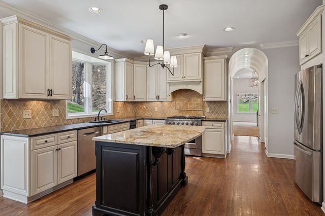 713 Roantree Dr, Brentwood, TN 37027