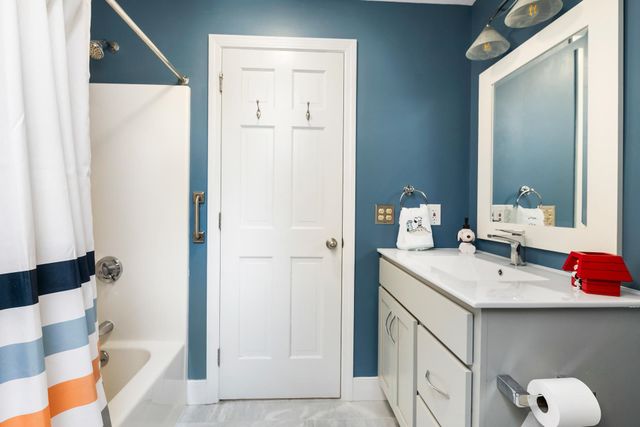 71 Greensward Drive, Grantham, NH 03753