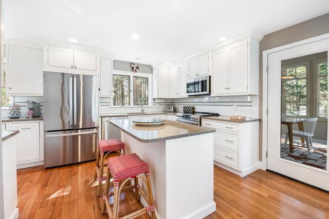 71 Greensward Drive, Grantham, NH 03753