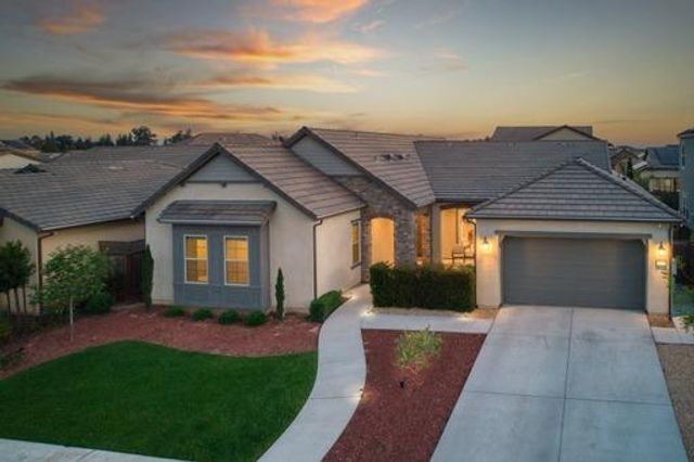 598 Crescent Lane, Madera, CA 93636