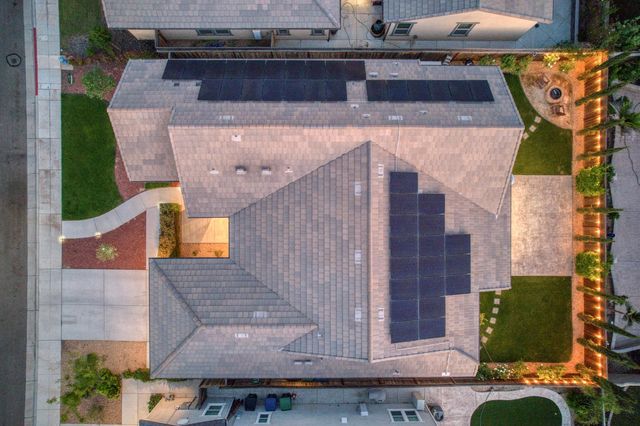 598 Crescent Lane, Madera, CA 93636