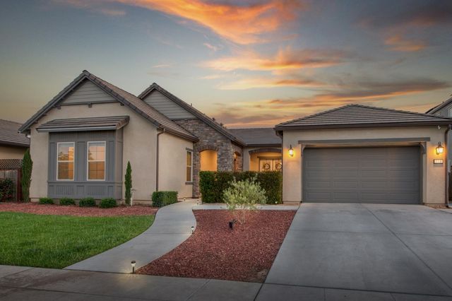 598 Crescent Lane, Madera, CA 93636