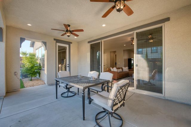 598 Crescent Lane, Madera, CA 93636
