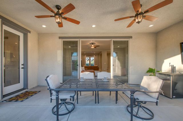598 Crescent Lane, Madera, CA 93636