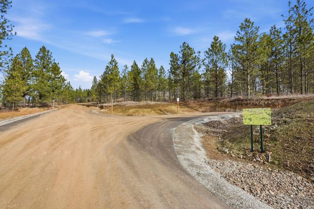 3344 E Balsam Hill Ln, Valleyford, WA 99036