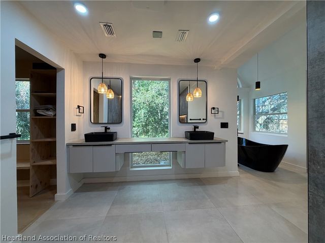 4120 Palomino Drive, Sebring, FL 33875