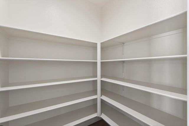 1193 Magnolia Court W, Madera, CA 93636